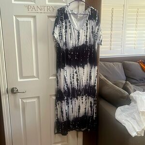 Black and white tie-dyed two extra dress brand new